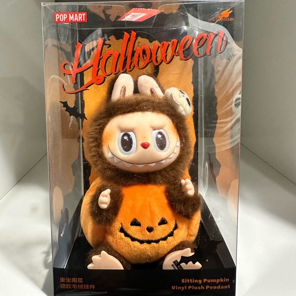 POP MART The Monsters – Labubu Halloween “Sitting Pumpkin” Vinyl Plush Pendant